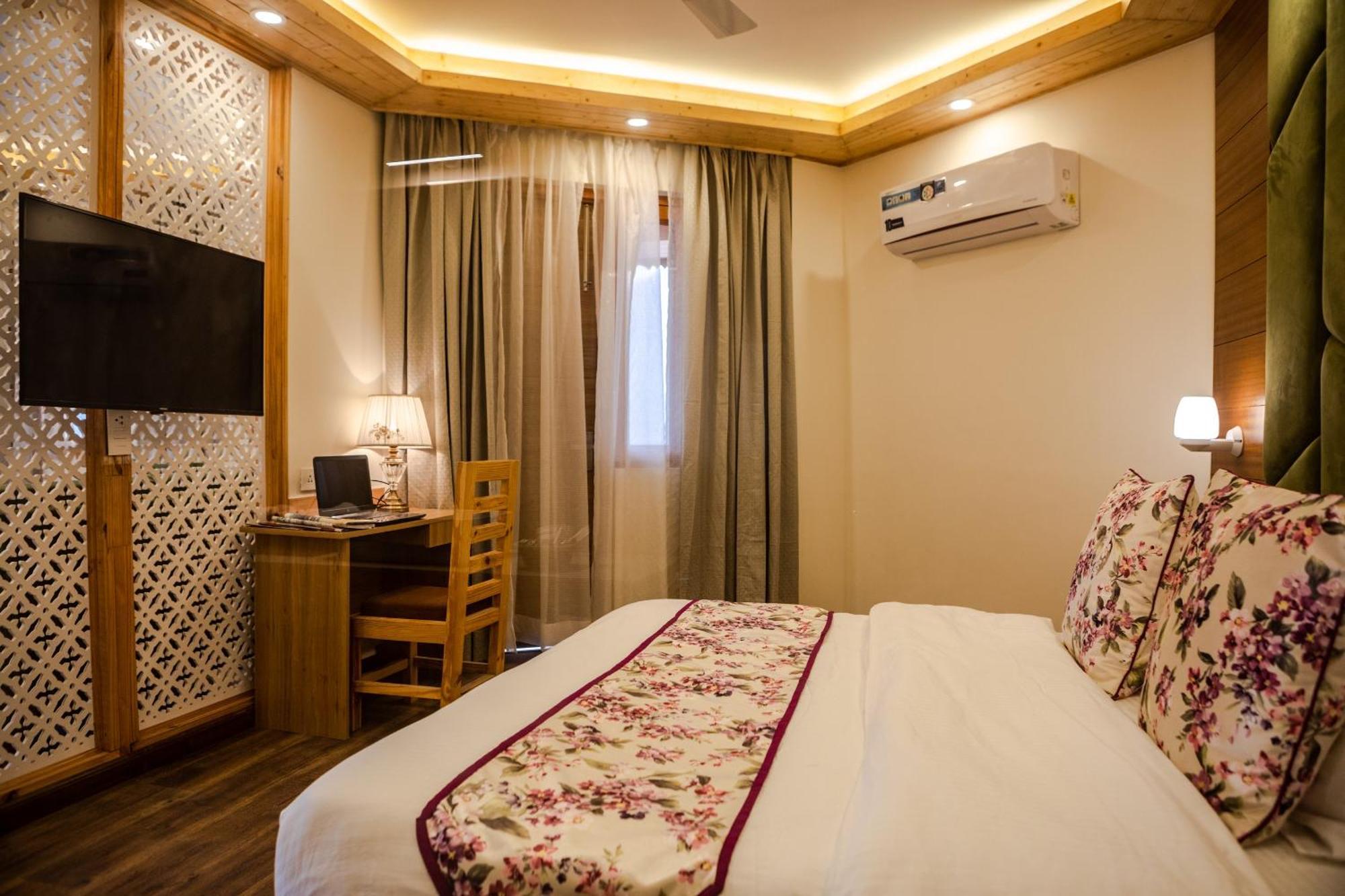 Anand Vardhan Resorts Маналі Номер фото